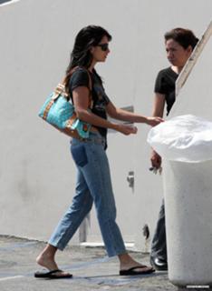 Penélope Cruz feet photo thumbnail