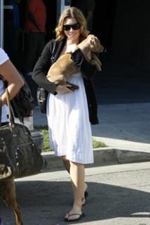 Jessica Biel feet photo thumbnail