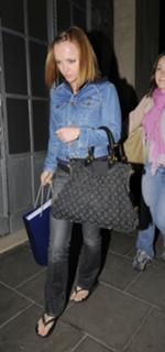 Christina Ricci feet photo thumbnail