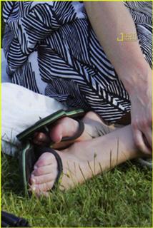 Kate Bosworth feet photo thumbnail