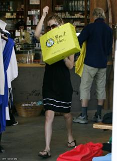 Kate Hudson feet photo thumbnail