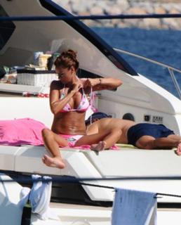 Pinar Altug feet photo thumbnail