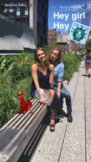 Jessica Alba feet photo thumbnail