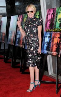 Sharon Stone feet photo thumbnail