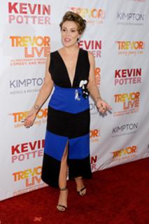 Alyssa Milano feet photo thumbnail