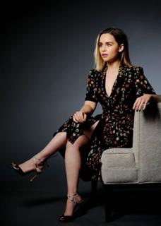 Emilia Clarke feet photo thumbnail