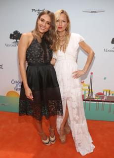 Jessica Alba feet photo thumbnail