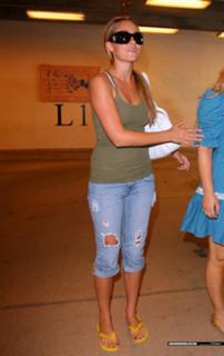 Lauren Conrad feet photo thumbnail