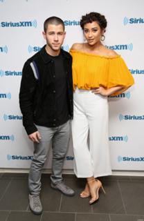 Shay Mitchell feet photo thumbnail