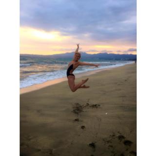 Paige VanZant feet photo thumbnail