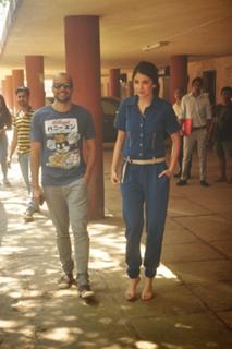 Anushka Sharma feet photo thumbnail