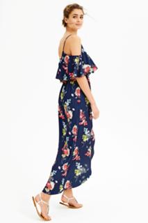 Taylor Hill feet photo thumbnail