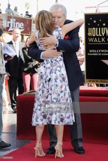 Jennifer Aniston feet photo thumbnail
