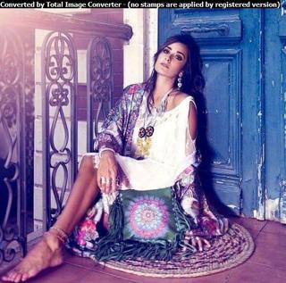 Amina Khalil feet photo 2