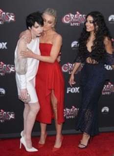 Vanessa Hudgens feet photo thumbnail
