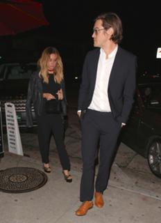 Ashley Tisdale feet photo thumbnail