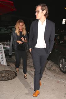 Ashley Tisdale feet photo thumbnail