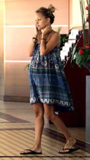 Nicole Richie feet photo thumbnail