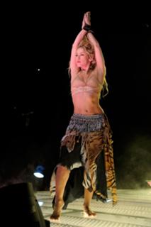 Shakira feet photo thumbnail