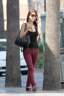 Audrina Patridge feet photo thumbnail