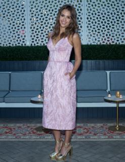 Jessica Alba feet photo thumbnail