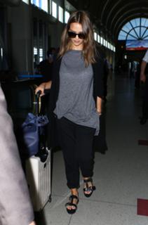 Jessica Alba feet photo thumbnail