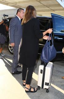 Jessica Alba feet photo thumbnail