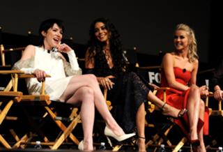 Vanessa Hudgens feet photo thumbnail
