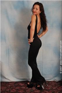 Christina Model feet photo thumbnail