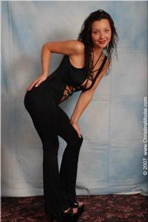 Christina Model feet photo thumbnail