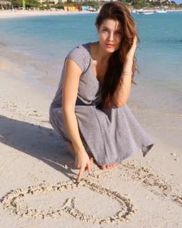 Amanda Cerny feet photo thumbnail