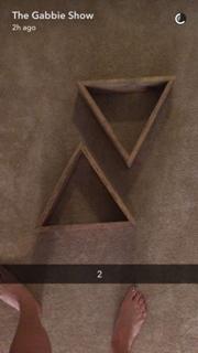 Gabbie Hanna feet photo thumbnail