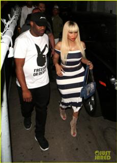 Nicki Minaj feet photo thumbnail