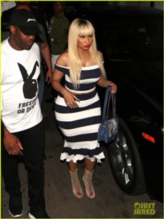 Nicki Minaj feet photo thumbnail