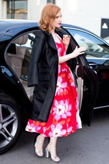 Jessica Chastain feet photo thumbnail