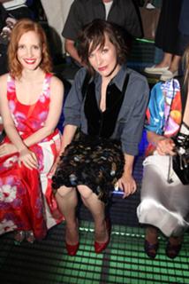 Jessica Chastain feet photo thumbnail