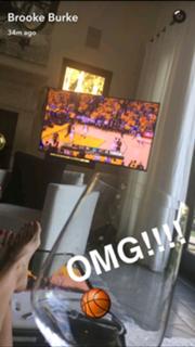Brooke Burke feet photo thumbnail