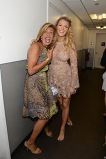 Blake Lively feet photo thumbnail