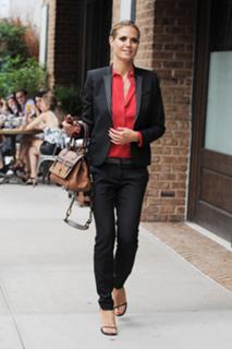 Heidi Klum feet photo thumbnail