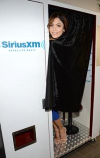 Bethenny Frankel feet photo thumbnail