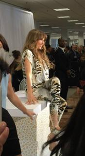Thalía feet photo thumbnail