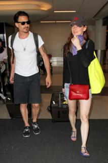 Juliette Lewis feet photo thumbnail