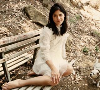 Selma Blair feet photo thumbnail