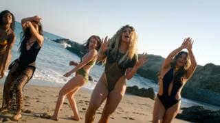 Camila Cabello feet photo thumbnail