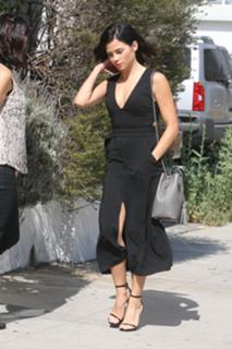 Jenna Dewan feet photo thumbnail