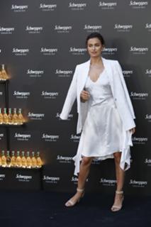 Irina Shayk feet photo thumbnail