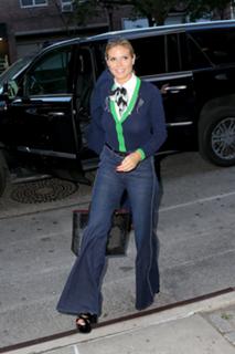 Heidi Klum feet photo thumbnail