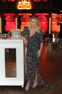 Hilary Duff feet photo thumbnail