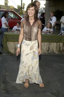 Alyssa Milano feet photo thumbnail