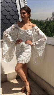 Deepika Padukone feet photo thumbnail